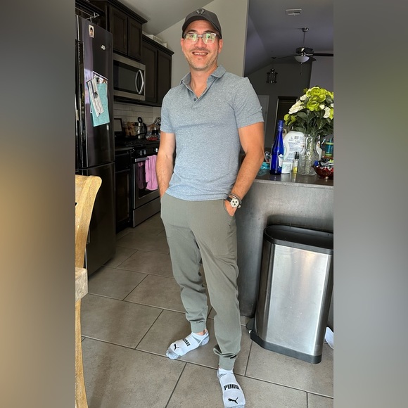 Meet your Posher Sacha - Picture 14 of 17